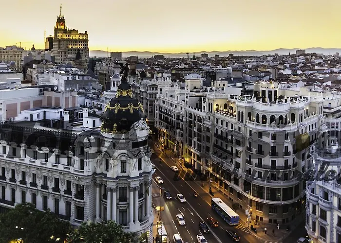 M&F Apartaments Gran Via